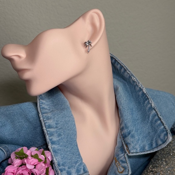 Stylish Stainless Steel Silver Palm Tree Stud Earrings | NEW 🌴 - Picture 3 of 3